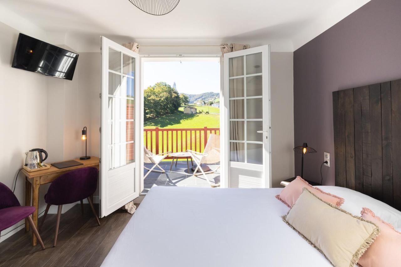 Logis Hotel St Sylvestre Aldudes Bagian luar foto