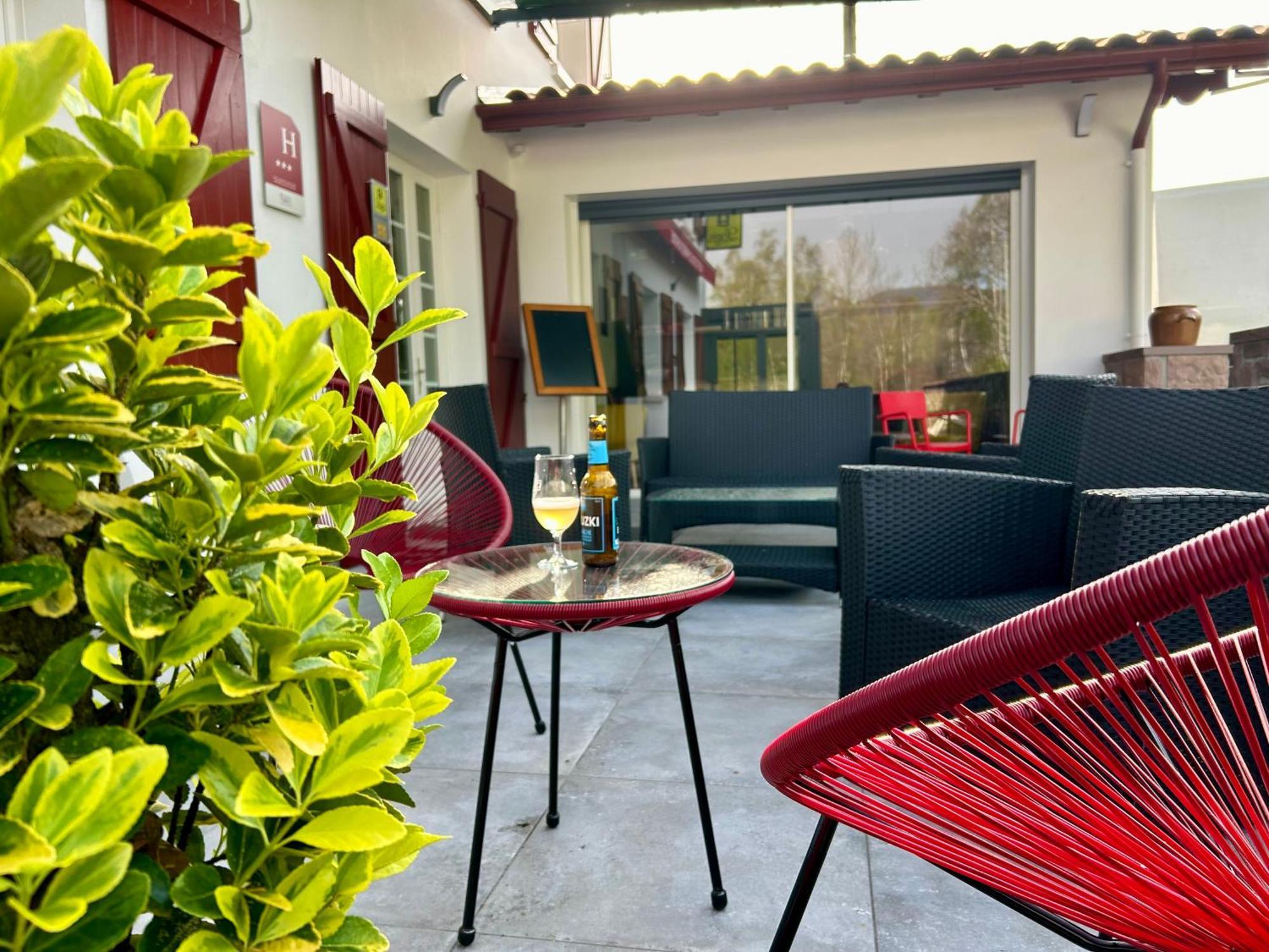 Logis Hotel St Sylvestre Aldudes Bagian luar foto