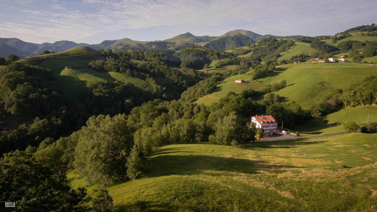 Logis Hotel St Sylvestre Aldudes Bagian luar foto