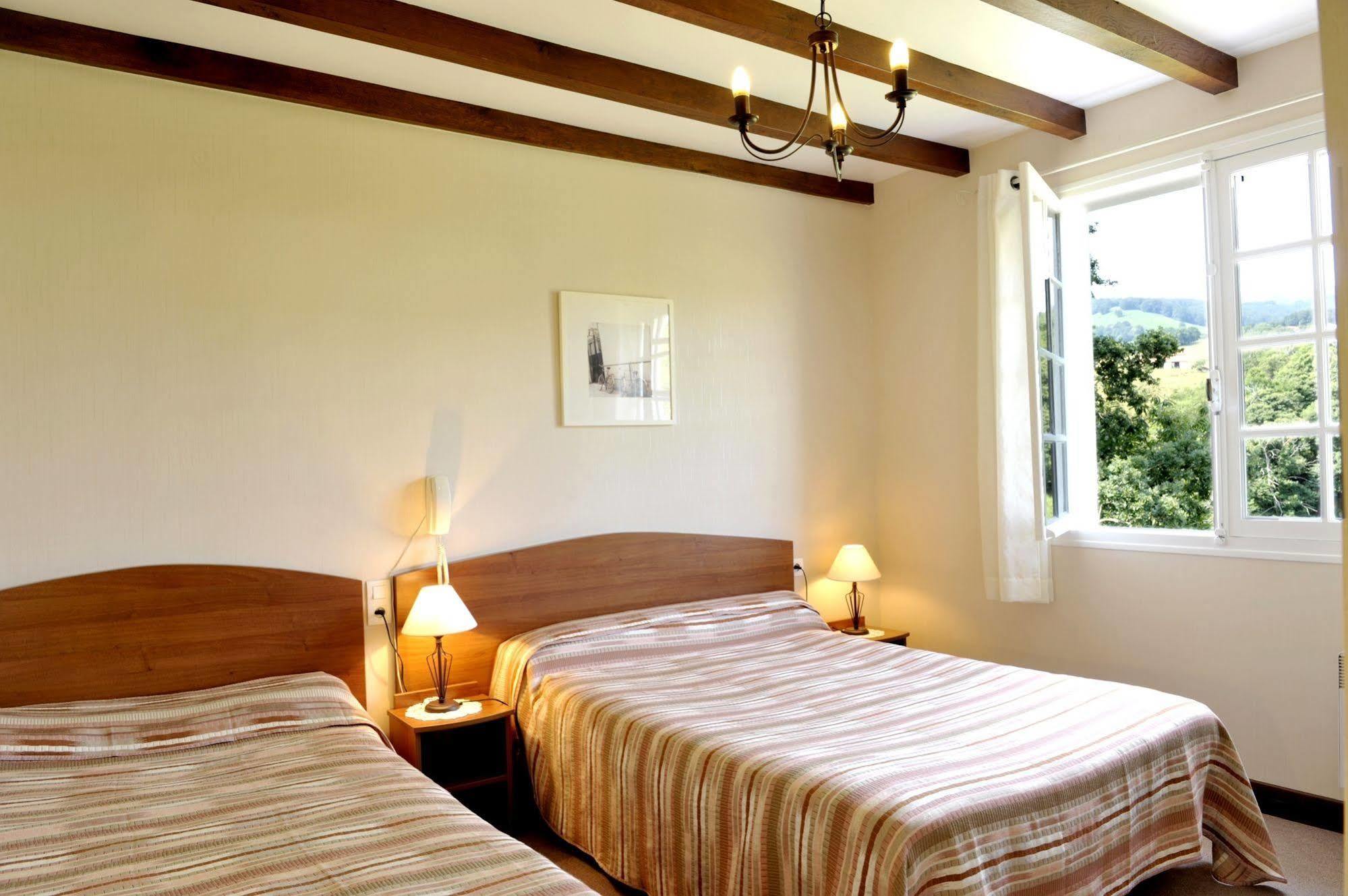 Logis Hotel St Sylvestre Aldudes Bagian luar foto